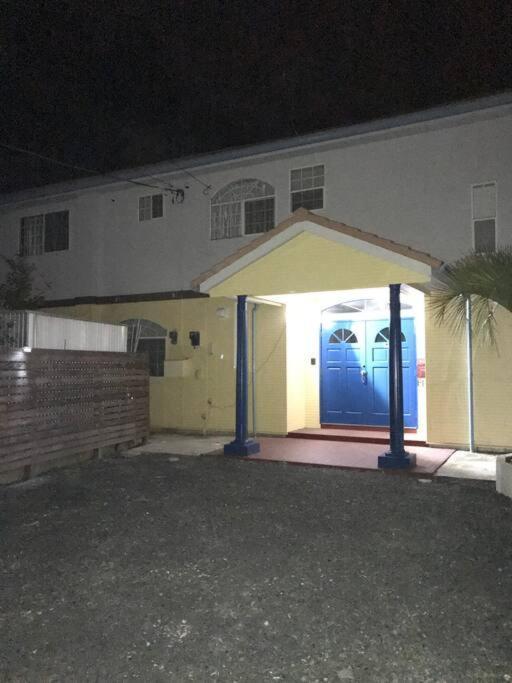 Apartment Guesthouseohana!セルフチェックイン!団体様ファミリー様向き!海浜公園近く